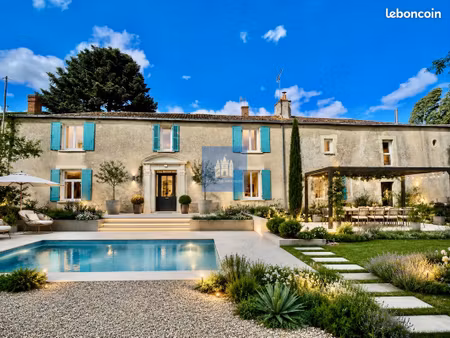 maison 6 pièces 210 m²