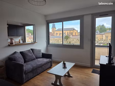 appartement t2 avec garage couvert à louer centre sarlat-la-canéda