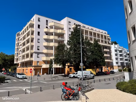 f1 bis meublé avec parking à nancy centre – tram kennedy