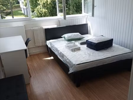 location de chambre meublée avec douche privée