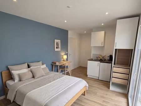 1 pièce 19m² privatif avec sdb & coin cuisine dans coliving haut de gamme avec services- v