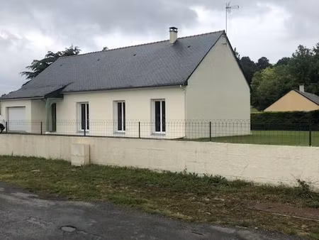 maison de plain-pied de 3 chambres avec grand terrain et garage