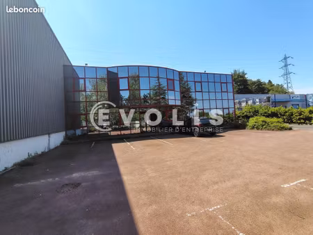 local d'activité 1 092 m²