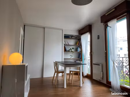studio 1 pièce 29 m²