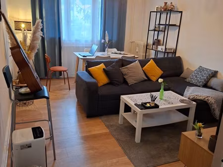 location t2 meublé + parking couvert