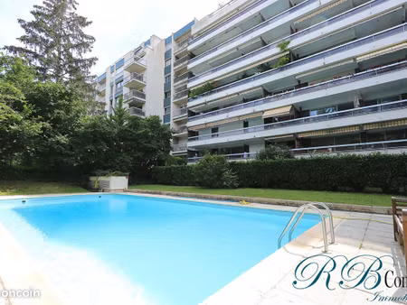 appartement 2 pièces 64 m²