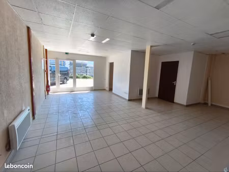 local commercial 200m2 zone des landiers
