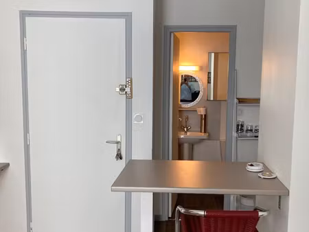 studio étudiant proche uco 450 charges comprises   niort 79000 au cœur de la ville