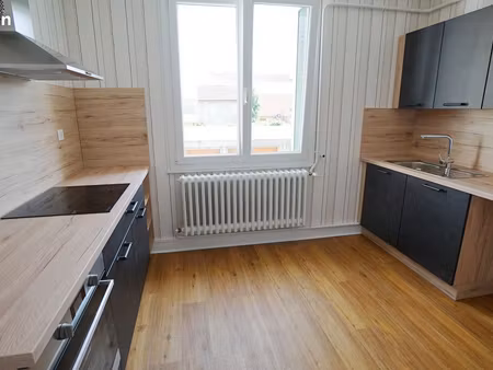 t3 quartier jeanne d'arc de vichy de 68 50 m² complètement rénové en 2020  immeuble entièr