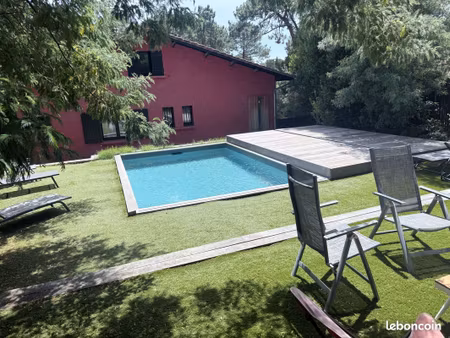villa a vendre piraillan 7 chambres piscine