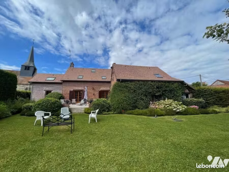 maison 9 pièces 208 m²