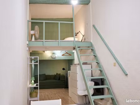 superbe studio meublé - 27m² au sol (clim/internet) - cœur vieux-nice - bail étudiant 9 mo