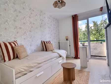 studio 1 pièce 13 m²