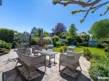 maison 7 pièces 197 m²
