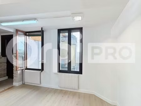 local commercial 52 m²