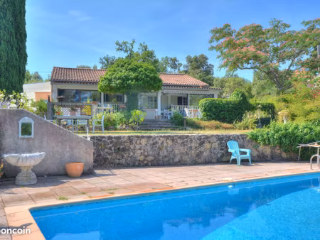 villa 5 pièces 130 m²