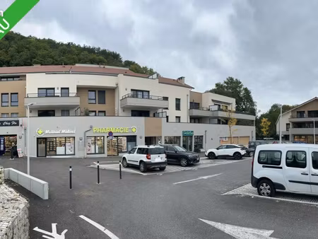 local commercial 165 m² noyarey