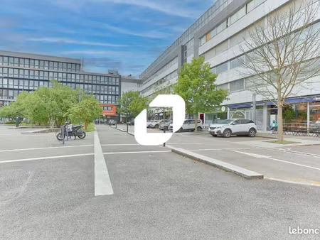 bureaux 221 m²