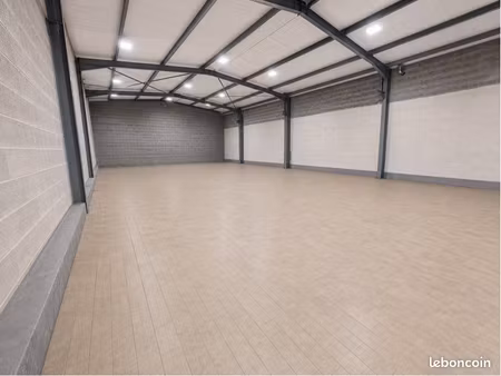 entrepot-local d’activité 276m2