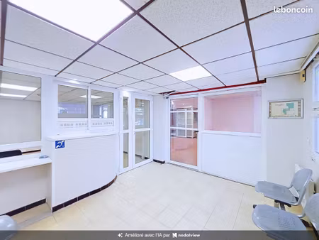 bureau à vendre avec acceuil public et salle d'attente de 250m² à istres