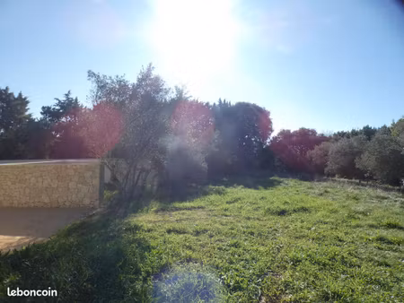 terrain 1195 m² uzès