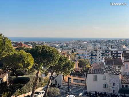 cannet mairie / vieux cannet : 2/3p - 68m² + terrasse - belle vue mer- piscine et garage