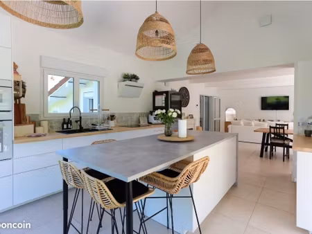 villa 195m² de plain-pied