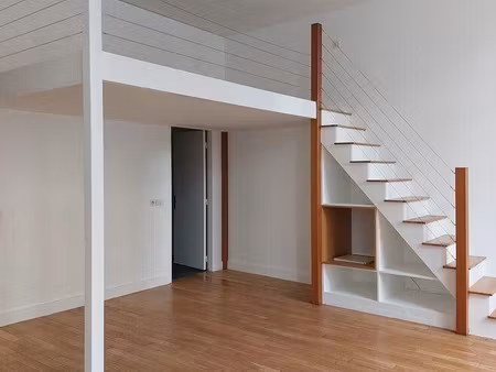 grand studio 50 m2 à louer à versailles