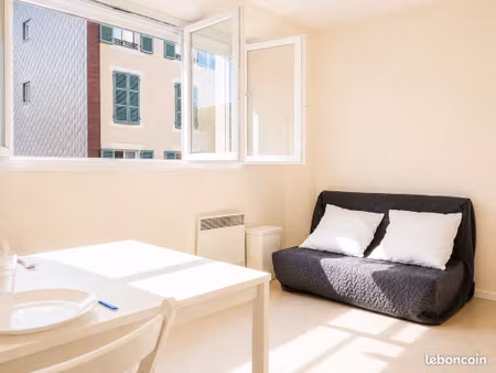 studio 23 m² meublé – centre-ville – récemment rénové