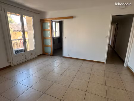 t4 lumineux de 64 m² avec parking fermé / marseille 10e (la capelette)