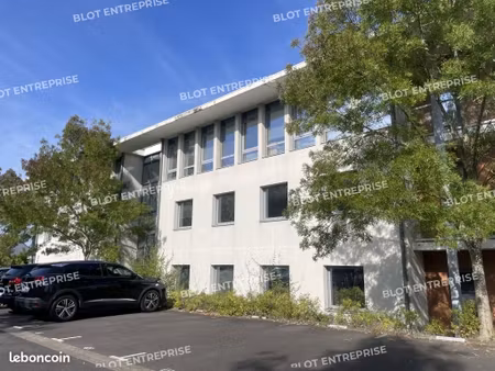 bureaux 167 m²