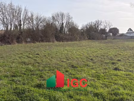 terrain 305 m² saint rogatien