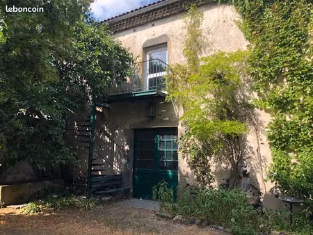maison de bourg + théâtre et dépendances