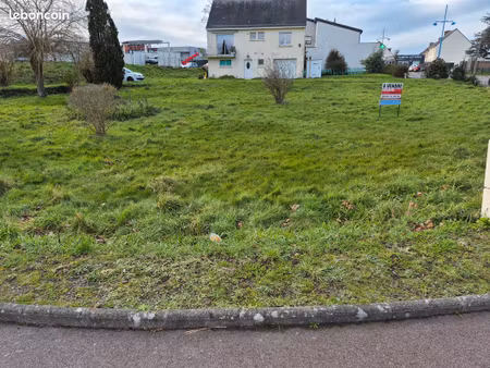 terrain constructible 751m2