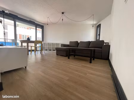 vend appartement 45m2  t2 balcon