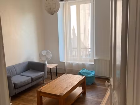 appartement entièrement remis à neuf et meublé  7 rue arago