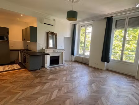 f3 68 m2 rénové et climatisé