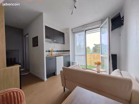 studio meublé avec balcon à côté de la fac de pau
