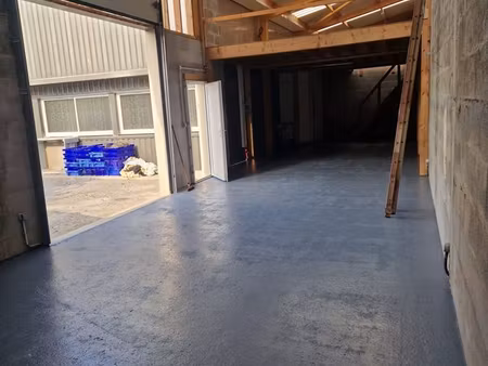 location hangar