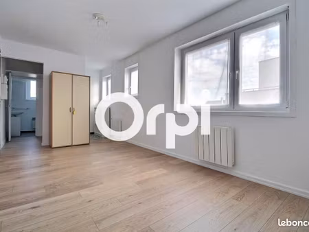 studio 1 pièce 24 m²