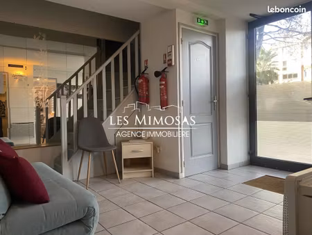local commercial 77 m² fréjus