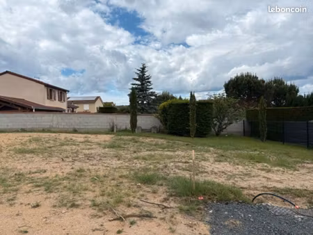 terrain 460 m² saint marcellin en forez