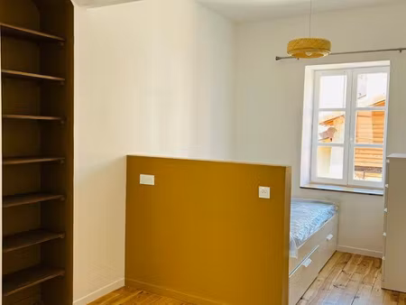 location studio lumineux montbrison