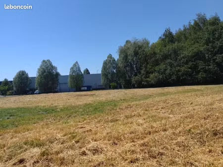 terrain 3 233 m² wattrelos