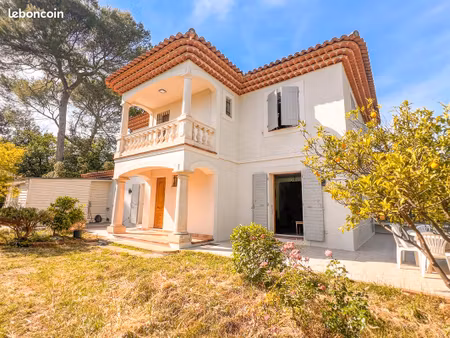villa familiale 164 m² + t2 de 35 m² indépendant sur terrain plat de 1687 m²