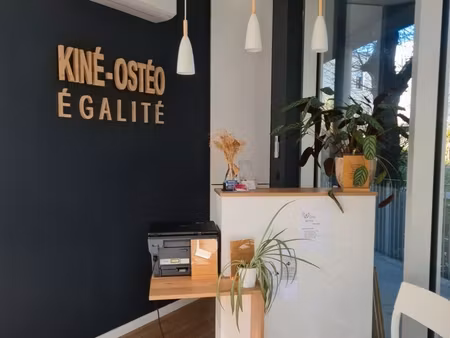 local pour kinésithérapeute nantes zola