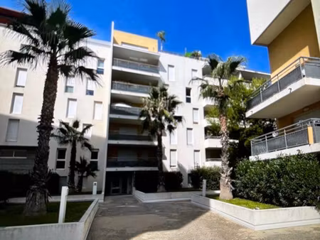 la lironde 2 pièces 44 m2  terrasse 8m2 et parking en sous-sol