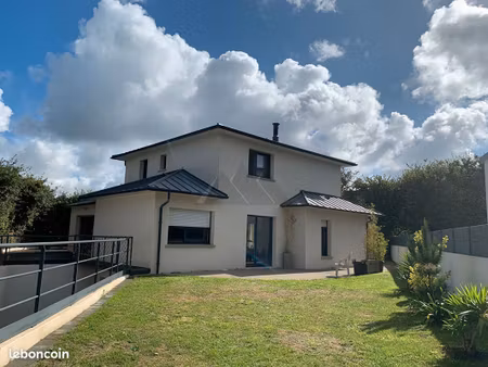 maison 6 pièces 135 m²