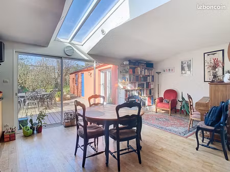 maison familiale des années 1930 avec cinq chambres