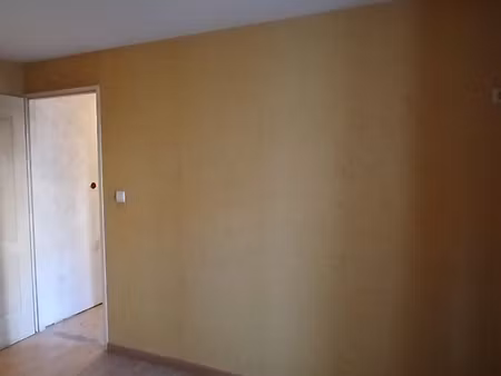 t3 - renta 10% brute - location à l'année
